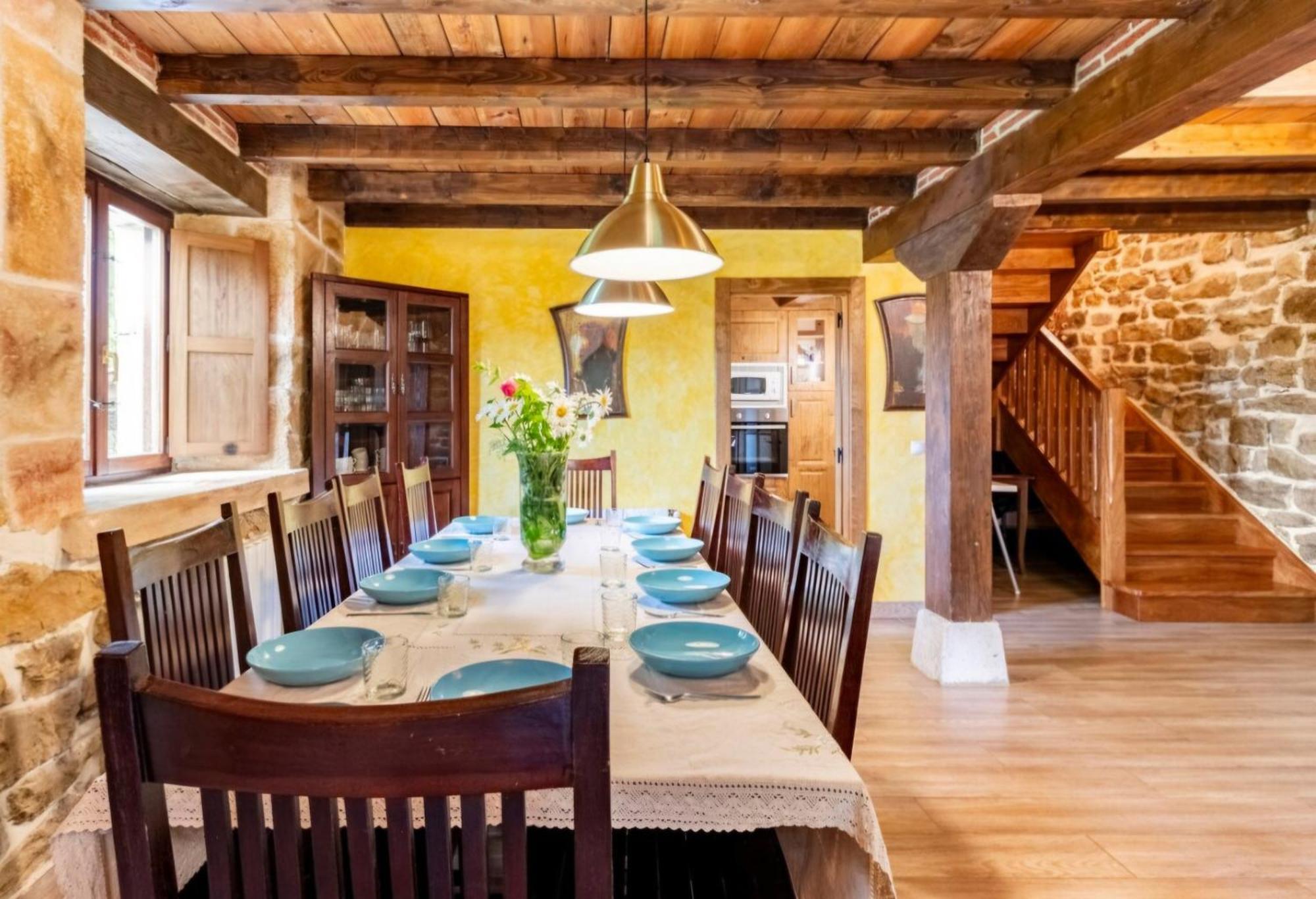 Casa De Pueblo Las Golondrinas De Luena San Miguel de Luena Exteriér fotografie