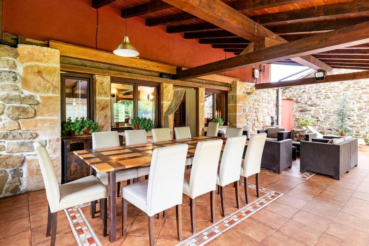 Casa De Pueblo Las Golondrinas De Luena San Miguel de Luena Exteriér fotografie