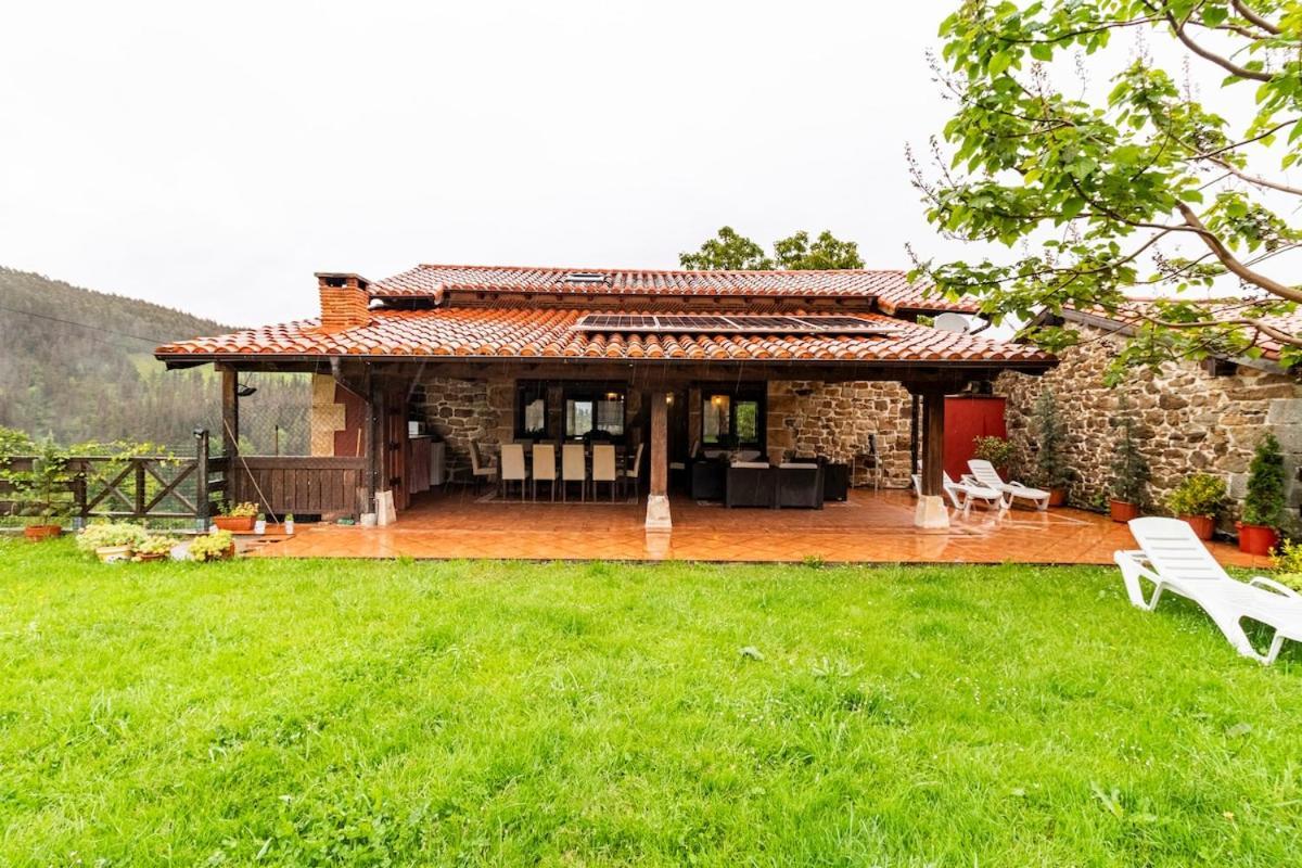 Casa De Pueblo Las Golondrinas De Luena San Miguel de Luena Exteriér fotografie