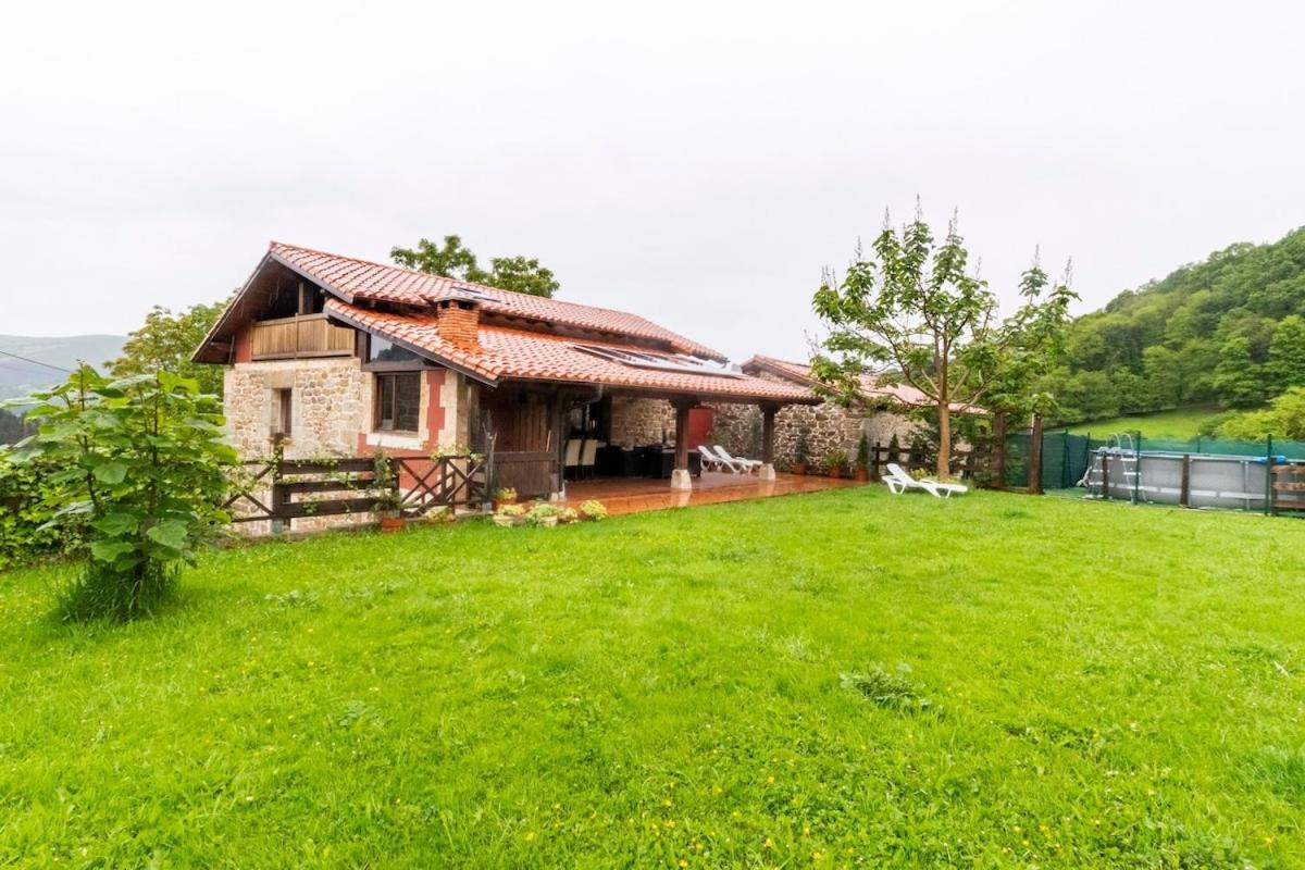 Casa De Pueblo Las Golondrinas De Luena San Miguel de Luena Exteriér fotografie